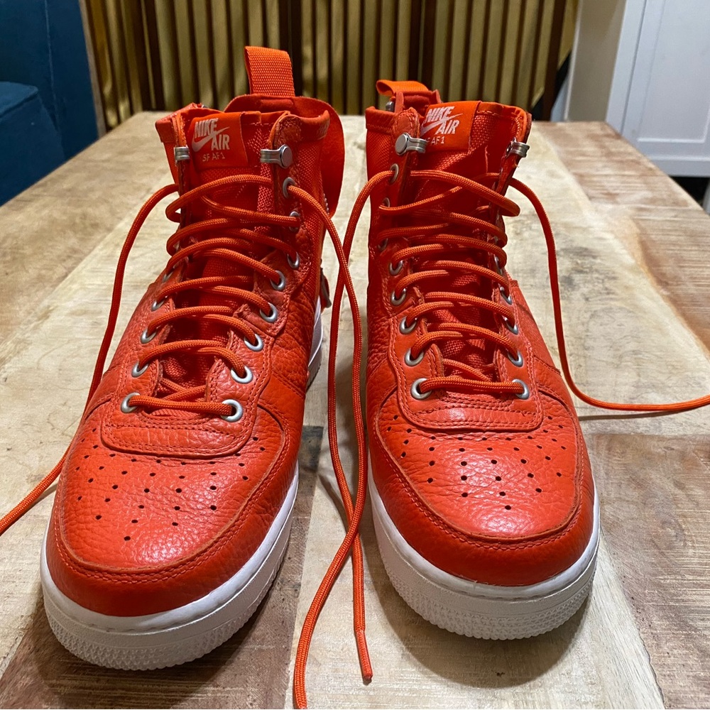 Nike Shoes Men’s. Blood Orange. Size 8.5